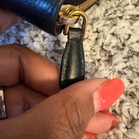 Prada Black Leather Pouch with Gold Logo - Picture 4 of 6